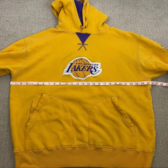 Los Angeles Lakers Exclusive Hoodie Jacket - Picture 6 of 8